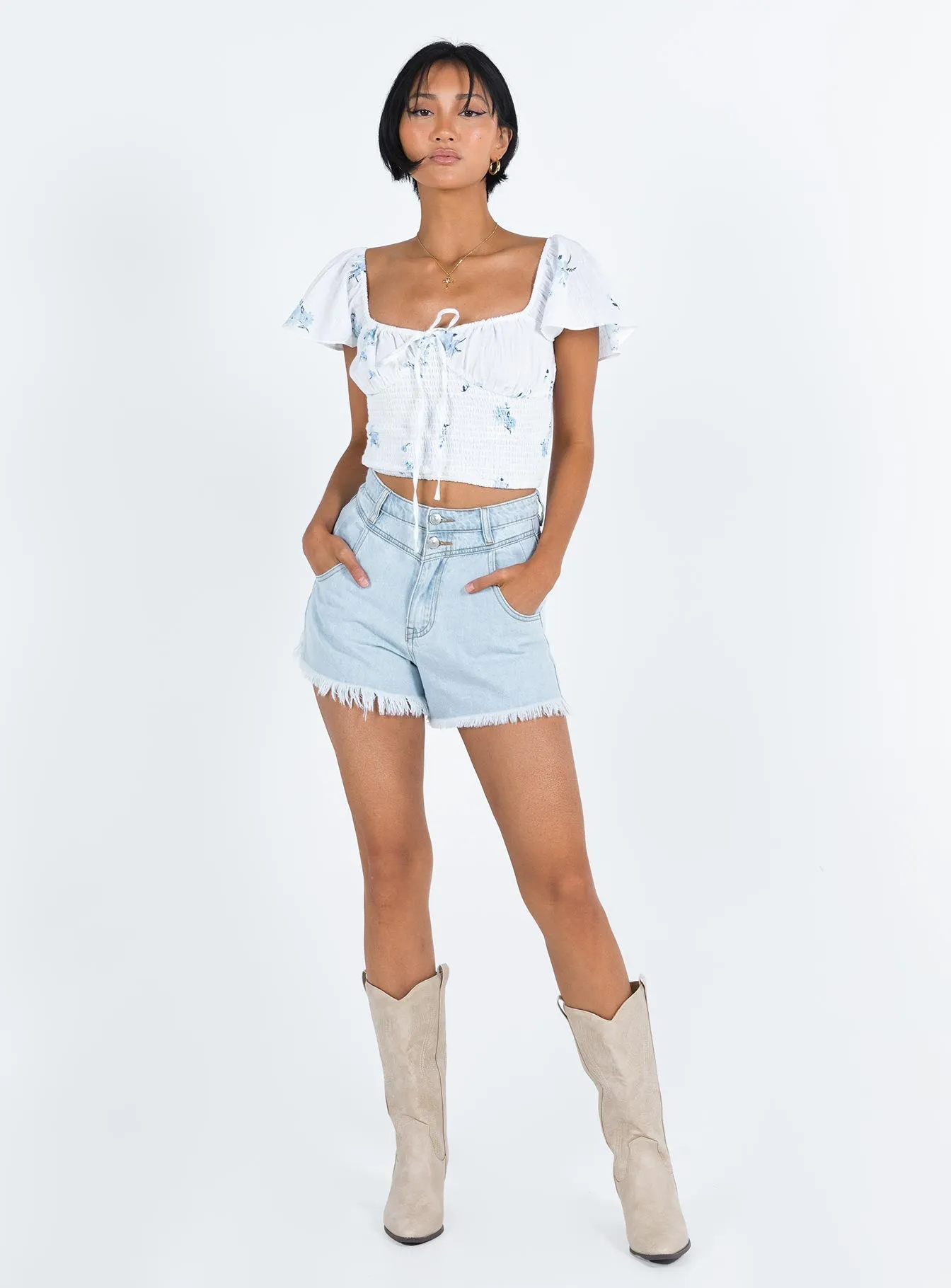 Doughty Shorts Light Wash Denim