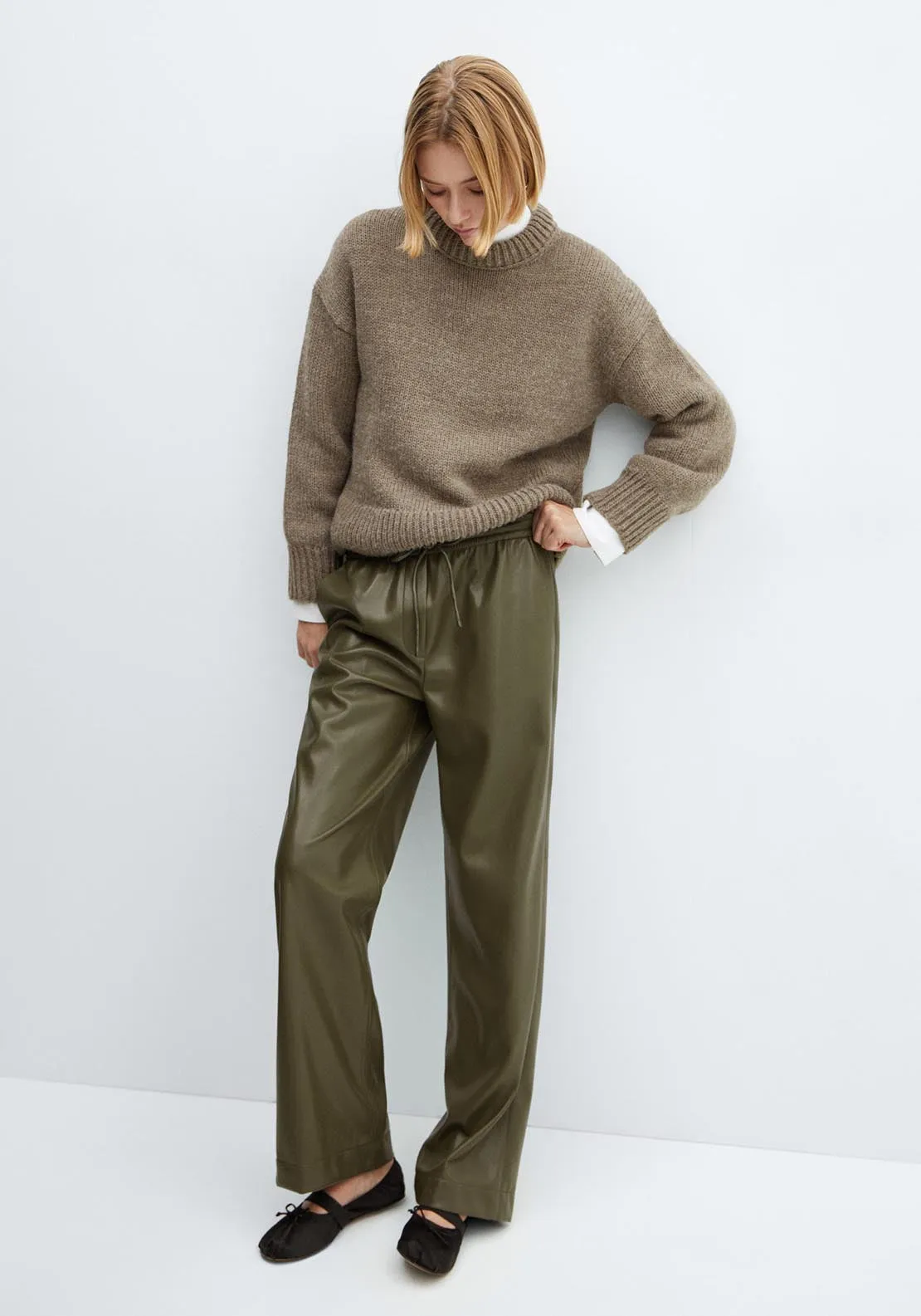 Leather-effect elastic waist trousers